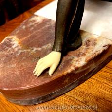 Rzeźba w stylu art. deco