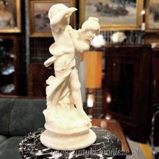 Figura z alabastru,