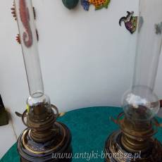 Imponujaca para lamp naftowych (2 szt.) z matowymi abażurami - poz. 6824