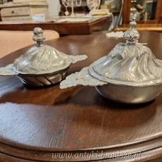 Para pojemnikow z przykrywkami, z posrebrzanej cyny - poz. 4167