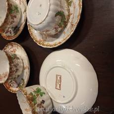 Filizanki do herbaty na spodkach, fajans Sarreguemines - poz. 260