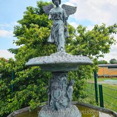 FONTANNA OGRODOWA NEW YORK  Z BRĄZU W STYLU NEOKLASYCZNYM