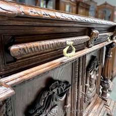 Stylowy dębowy bufet z XIX wieku, pochodzący z Polski