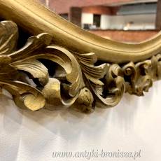 Eleganckie lustro w owalnej ramie z XIX wieku