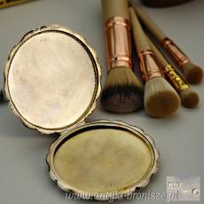 Puderniczka okrągła srebro próby 3 Warszawa cecha WK lata 30te