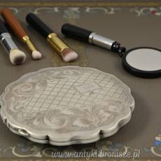 Puderniczka okrągła srebro próby 3 Warszawa cecha WK lata 30te