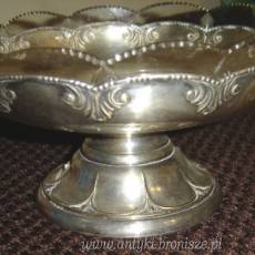 Patera plater na nozce z ladnym krysztalowym wkladem - poz. 3817