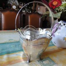 Platerowy koszyk (bomboniera) ze szklanym wkladem z podwojnym szlifem - poz. 4433