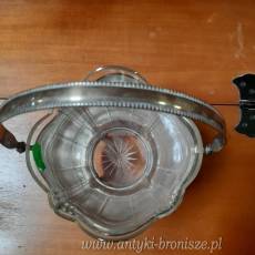 Platerowy koszyk (bomboniera) ze szklanym wkladem z podwojnym szlifem - poz. 4433