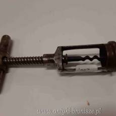 WYPRZEDAZ 50% - Korkociąg przeciwskrętny, z 3-ramiennym śmigiełkiem oraz uchwytem do kapsli - poz. 6476