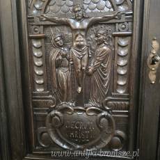 Antyczny kredens pałacowy (bieliźniarka) dębina, płaskorzeźby o tematyce religijnej XIXw - unikat