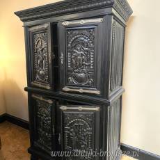 Antyczny kredens pałacowy (bieliźniarka) dębina, płaskorzeźby o tematyce religijnej XIXw - unikat