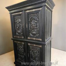 Antyczny kredens pałacowy (bieliźniarka) dębina, płaskorzeźby o tematyce religijnej XIXw - unikat