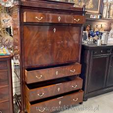 Elegancka sekretera w stylu Biedermeier
