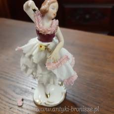 "Tancerka" - Figurka z porcelany niemieckiej Dresden "Camilla" - H:11,5cm - poz. 2115