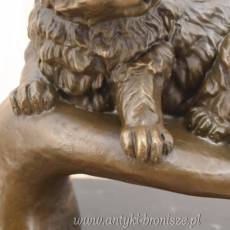 Figura Kota Odpoczywającego Na Dłoni - Kot Kotek - Rzeźba z Brązu - Ozdoba