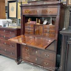 Elegancka sekretera w stylu Biedermeier, pochodząca z połowy XIX wieku