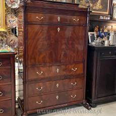 Elegancka sekretera w stylu Biedermeier, pochodząca z połowy XIX wieku