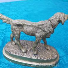 "Pies" - braz zlocony na postumencie - poz. 3641