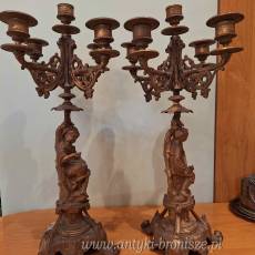 Para kandelabrow. 4-ramiona umieszczone na siedzacej mlodej parze ( mezczyzna i kobieta ) - poz. 780