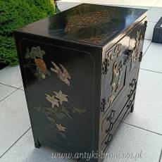 Komoda w stylu Chinoiserie