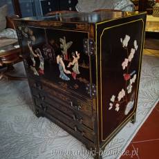 Komoda w stylu Chinoiserie
