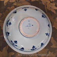 Talerz / misa Delft w niebieskie kwiaty, z wglebieniem centralnym - poz. 6712