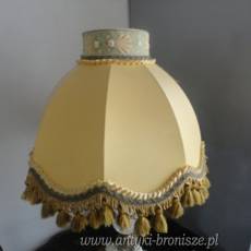 Lampa na czworobocznej podstawie z brazu oraz z glownym trzonem ze szlifowanego krysztalu - poz. 2615