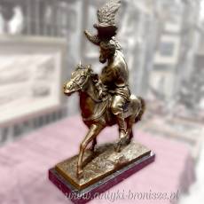 Brązowa figura „Sokolnik na koniu” – Francja