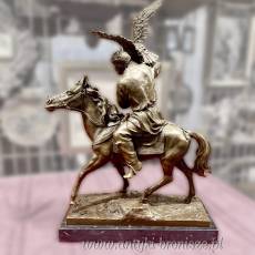 Brązowa figura „Sokolnik na koniu” – Francja