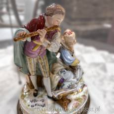 Porcelanowa lampa figuralna w stylu neorokokowym