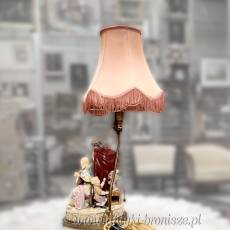 Porcelanowa lampa figuralna w stylu neorokokowym