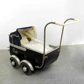 Stary wózek dziecięcy