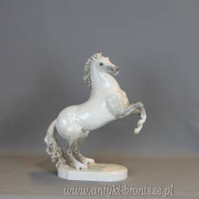 Duży koń porcelanowy