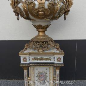 AMFORA NA POSTUMENCIE - gazon PORCELANA Z BRĄZEM