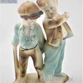 Chłopcy urwisy Arpo Rumunia biskwit lata 60/70te wys.23cm