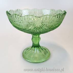 Zielona owocarka wzór “Girlandy” nr. 339 Huta Szkła Ząbkowice  wys.19,5cm