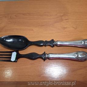 Bardzo stare sztucce do salaty w etui - srebro - poz. 393