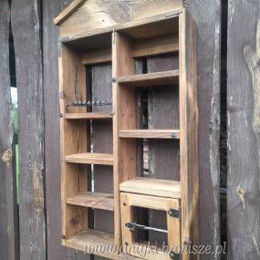 Stylowa szafka do powieszenia