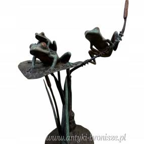 SKAKAJĄCE ZABY PO LIŚCIACH - figura z brązu