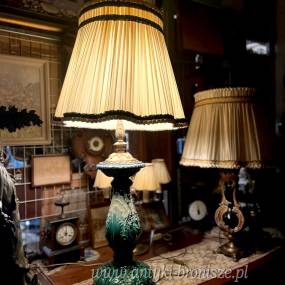 Francuska lampa z majoliki