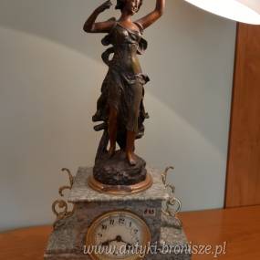 Zegar bijacy, zielony marmur z figurka "Promyk slonca" z brazu artystycznego - poz. 843