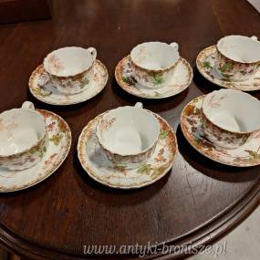Filizanki do herbaty na spodkach, fajans Sarreguemines - poz. 260