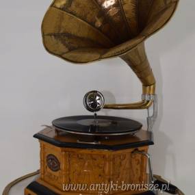 Gramofon - Patefon - 8 Kat - Orzech Jasny - Sprawny - Tuba Rzeźbiona