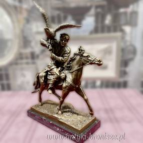 Brązowa figura „Sokolnik na koniu” – Francja