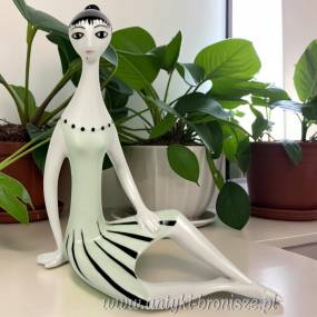 Siedząca kobieta  Zsolnay projekt Török János Węgry design lata 60te